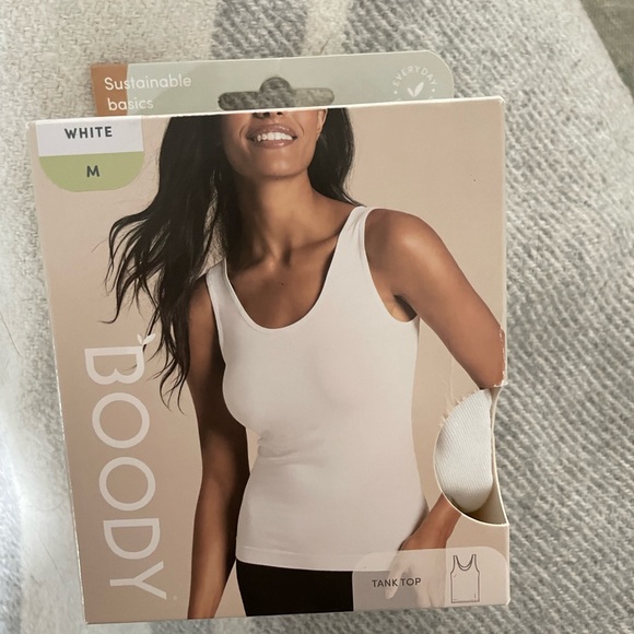 BOODY Tops - NWT Size M white boody tank top